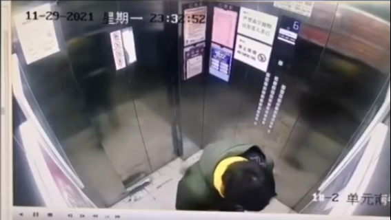 撒尿外賣惡心眾人， 問題不止出在騎手